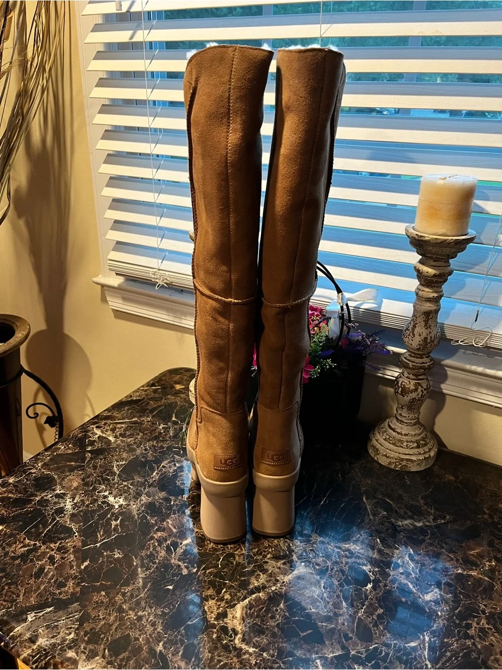 Ugg New Heights Platform Extras Sheepskin/Suede Fall/Winter Boots Size 6 Women